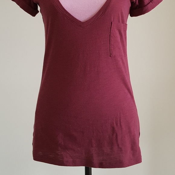 dELiA*s - V-neck - Picture 2 of 7